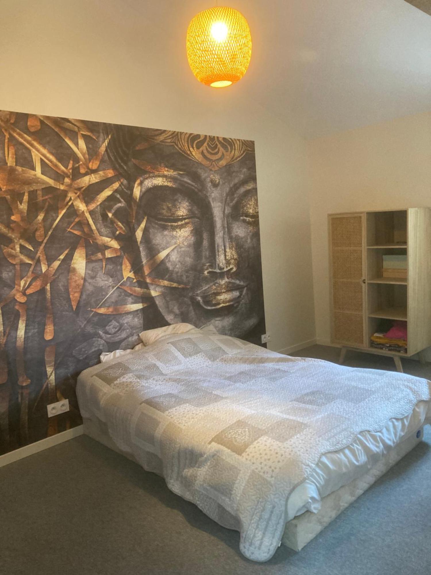 Premier Etage D Une Jolie Maison A La Campagne Montravers Extérieur photo